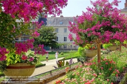 Viennaslide-05226113 Das Palais Saint-Georges ist ein historisches Gebäude in der Stadt Rennes. Ehemals eine Abteiresidenz, wurde sie 1670 erbaut, um ein viel älteres Abteigebäude zu ersetzen, das an derselben Stelle stand.