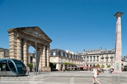 Viennaslide-05231749 Die Place Victiore (Siegesplatz) ist einer der wichtigsten Plätze der Stadt Bordeaux. Sehenswürdigkeiten sind das Tor von Aquitanien und der Obelisk des Siegesplatzes.