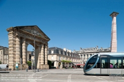 Viennaslide-05231751 Die Place Victiore (Siegesplatz) ist einer der wichtigsten Plätze der Stadt Bordeaux. Sehenswürdigkeiten sind das Tor von Aquitanien und der Obelisk des Siegesplatzes.