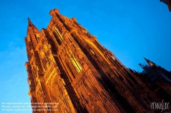 Viennaslide-05241027 Das Liebfrauenmünster zu Straßburg ist ein römisch-katholisches Gotteshaus und gehört zu den bedeutendsten Kathedralen der europäischen Architekturgeschichte sowie zu den größten Sandsteinbauten der Welt. Wie die Stadt Straßburg allgemein verbindet auch das Liebfrauen-Münster deutsche und französische Kultureinflüsse.