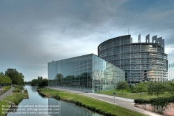 Viennaslide-05241517h Das Europäische Parlament (inoffiziell auch Europaparlament oder EU-Parlament; kurz EP) mit offiziellem Sitz in Straßburg ist das Parlament der Europäischen Union. Das Europäische Parlament wurde von der Architektengruppe 'Architecture Studio' aus Paris geplant.