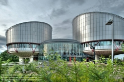 Viennaslide-05241580h Der Europäische Gerichtshof für Menschenrechte  ist ein auf Grundlage der Europäischen Menschenrechtskonvention (EMRK) eingerichteter Gerichtshof mit Sitz im französischen Straßburg. Architekt Sir Richard Rogers 1994