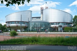Viennaslide-05241587 Der Europäische Gerichtshof für Menschenrechte  ist ein auf Grundlage der Europäischen Menschenrechtskonvention (EMRK) eingerichteter Gerichtshof mit Sitz im französischen Straßburg. Architekt Sir Richard Rogers 1994