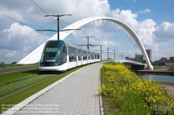 Viennaslide-05241800 Strasbourg, moderne Straßenbahn, Vauban-Brücke - Strasbourg, modern Tramway, Vauban Bridge