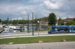 Viennaslide-05241814 Strasbourg, eine moderne Straßenbahn fährt Richtung Kehl in Deutschland - Strasbourg, a modern Tramway heads for Kehl in Germany