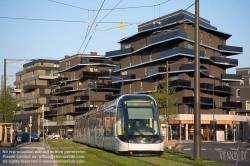 Viennaslide-05241818 Strasbourg, eine moderne Straßenbahn fährt bei der Haltestelle Port du Rhin Richtung Kehl in Deutschland - Strasbourg, a modern Tramway heads for Kehl in Germany near Port du Rhin