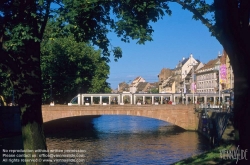 Viennaslide-05241958 Strasbourg, moderne Straßenbahn am Fluss Ill - Strasbourg, modern Tramway at the Ill River