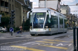 Viennaslide-05245909 Der Oberleitungsbus Nancy, heute meist Tramway de Nancy genannt, ist ein seit 1982 bestehender Oberleitungsbus-Betrieb in der französischen Stadt Nancy und den drei Nachbargemeinden Essey-lès-Nancy, Saint-Max und Vandœuvre-lès-Nancy. Das System wurde 2001 auf abschnittsweise spurgeführten Betrieb umgestellt, weshalb es heute als Tramway sur pneumatiques bezeichnet wird. Hierbei handelt es sich um die im Französischen übliche Bezeichnung für eine Straßenbahn auf Luftreifen, die mittels einer mittig in der Fahrbahn versenkten Leitschiene in der Spur gehalten wird. Zuständiges Verkehrsunternehmen ist die Gesellschaft Service de transport de l’agglomération nancéienne (STAN), sie betreibt im Großraum Nancy zusätzlich diverse Omnibuslinien.