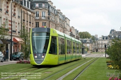 Viennaslide-05252866 Reims, moderne Straßenbahn, Design in Anlehnung an ein Champagnerglas - Reims, modern Tramway, Champagne Glass Design