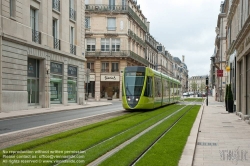 Viennaslide-05252884 Reims, moderne Straßenbahn, Design in Anlehnung an ein Champagnerglas - Reims, modern Tramway, Champagne Glass Design