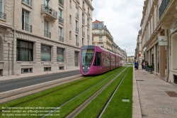 Viennaslide-05252885 Reims, moderne Straßenbahn, Design in Anlehnung an ein Champagnerglas - Reims, modern Tramway, Champagne Glass Design