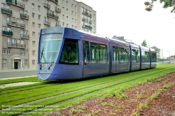 Viennaslide-05252901h Reims, moderne Straßenbahn, Design in Anlehnung an ein Champagnerglas - Reims, modern Tramway, Champagne Glass Design