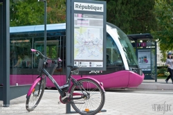 Viennaslide-05254977 Dijon, Tramway und Fahrrad