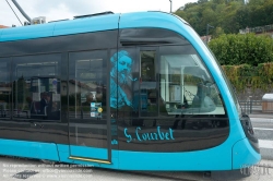 Viennaslide-05256965 Besancon, Tramway, die Züge sind mit berühmten Bürgern der Stadt dekoriert. Jean Désiré Gustave Courbet (* 10. Juni 1819 in Ornans bei Besançon; † 31. Dezember 1877 in La-Tour-de-Peilz/Schweiz) war ein französischer Maler des Realismus.