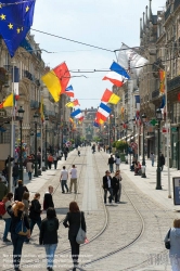 Viennaslide-05263101 Orleans, Rue de la Republique, Feiertag des 8. Mai - Orleans, Rue de la Republique, May 8th Celebration Day