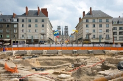 Viennaslide-05263703 Orleans, Place du General de Gaulle, archäologische Ausgrabungen vor dem Bau der neuen Straßenbahnlinie