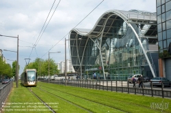 Viennaslide-05263943 Orleans, Bahnhof, neue Passagierhalle entworfen von den Architekten AREP (Integrierte Forschungsabteilung der SNCF), Jean-Marie Duthilleul und François Bonnefille - Orleans, Train Station by  AREP, Jean-Marie Duthilleul und François Bonnefille