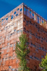 Viennaslide-05273222 Lyon, Stadtentwicklungsgebiet ZAC Confluence, Flussufer der Saone, Jakob + MacFarlane, Le Cube Orange - Lyon, Development Area ZAC Confluence, Modern architecture on banks of River Soane, Jakob + MacFarlane, The Orange Cube