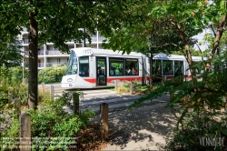 Viennaslide-05274420 Frankreich, Lyon, moderne Straßenbahn T4 Jet d'Eau // France, Lyon, modern Tramway T4 Jet d'Eau