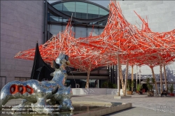 Viennaslide-05284803 Nizza, Musée d’Art Moderne et d’Art Contemporain, MAMAC, Installation Tribut an Alexander Calder von Arne Quinze // Nice, Musee d'art moderne et d'art contemporain de Nice, MAMAC, Installation Tribute to Alexander Calder by Arne Quinze