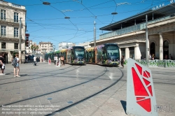 Viennaslide-05293005 Montpellier, moderne Tramway Linie 3, Fahrzeugdesign von Christian Lacroix - Montpellier, modern Tramway Line 3, Design by Christian Lacroix, Gare St Roch