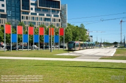 Viennaslide-05293068 Montpellier, moderne Tramway Linie 3, Fahrzeugdesign von Christian Lacroix - Montpellier, modern Tramway Line 3, Design by Christian Lacroix, Port Marianne