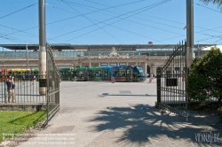 Viennaslide-05293095 Montpellier, moderne Tramway Linie 3, Fahrzeugdesign von Christian Lacroix - Montpellier, modern Tramway Line 3, Design by Christian Lacroix, Gare St Roch