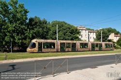 Viennaslide-05294041 Montpellier, moderne Tramway Linie 4, Fahrzeugdesign von Christian Lacroix - Montpellier, modern Tramway Line 4, Design by Christian Lacroix, Place Albert 1er