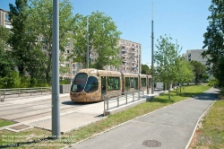 Viennaslide-05294067 Montpellier, moderne Tramway Linie 4, Fahrzeugdesign von Christian Lacroix - Montpellier, modern Tramway Line 4, Design by Christian Lacroix, Les Aubes