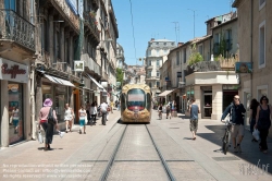 Viennaslide-05294098 Montpellier, moderne Tramway Linie 4, Fahrzeugdesign von Christian Lacroix - Montpellier, modern Tramway Line 4, Design by Christian Lacroix, Saint-Denis