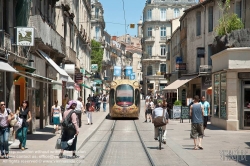 Viennaslide-05294099 Montpellier, moderne Tramway Linie 4, Fahrzeugdesign von Christian Lacroix - Montpellier, modern Tramway Line 4, Design by Christian Lacroix, Saint-Denis