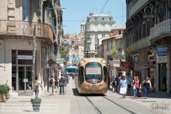 Viennaslide-05294103 Montpellier, moderne Tramway Linie 4, Fahrzeugdesign von Christian Lacroix - Montpellier, modern Tramway Line 4, Design by Christian Lacroix, Saint-Denis