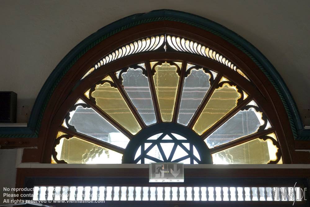 Viennaslide 05305230 jpg