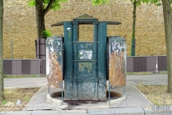 Viennaslide-05300178 Paris letzte 'Vespasienne' (Pissoir) - Paris, last 'Vespasienne' (Public Toilet), Boulevard Arago