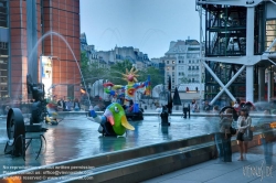 Viennaslide-05301109h Paris, Centre national d’art et de culture Georges Pompidou, Centre Pompidou, Beaubourg, Strawinski-Brunnen