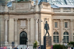Viennaslide-05302259 Paris, Avenue des Champs-Elysées, Denkmal General de Gaulle