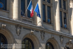 Viennaslide-05302701 Paris, Flaggen an der Sorbonne