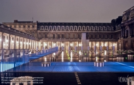 Viennaslide-05303502 Paris, Palais Royal, Brunnenskulptur Les Deux Plateaus von Daniel Buren 1985 - Paris, Palais Royal, Fountain Les Deux Plateaus by Daniel Buren 1985