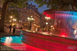 Viennaslide-05303516 Paris, Brunnen vor dem Palais Royal - Paris, Fountain in Front of Palais Royal