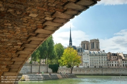 Viennaslide-05307031 Paris, Blick unter einer Seinebrücke hindurch auf Ile de la Cite - Paris, View from a Bridge at the Seine to Ile de la Cite