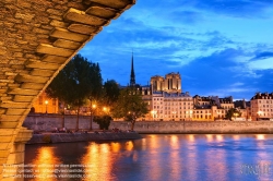 Viennaslide-05307034 Paris, Blick unter einer Seinebrücke hindurch auf Ile de la Cite - Paris, View from a Bridge at the Seine to Ile de la Cite