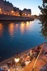 Viennaslide-05307064 Paris, Picknick an der Seine, Quai de Bourbon - Paris, Picknick at the Banks of the River Seine, Quai de Bourbon