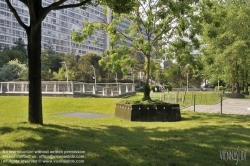 Viennaslide-05309121 Der Jardin Atlantique ist eine öffentliche Grünfläche in Paris über den Gleisen des Bahnhofs Montparnasse im 15. Arrondissement. Sie umfasst eine Fläche von 3.5 Hektar.