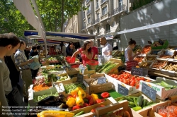 Viennaslide-05316030 Paris, Boulevard Raspail, Biomarkt - Paris, Boulevard Raspail, Health Food Market