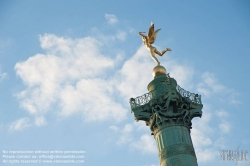 Viennaslide-05321911 Die Julisäule (französisch Colonne de Juillet) ist ein Denkmal auf der Place de la Bastille im 11. Arrondissement von Paris. Sie sollte an die 'drei glorreichen Tage' (27. Juli bis 29. Juli 1830) der Julirevolution im Jahr 1830 erinnern, die in Frankreich zum Sturz von Karl X. und zur Einsetzung des 'Bürgerkönigs' Ludwig Philipp ('Julimonarchie') führte.