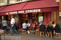 Viennaslide-05323041 Butte aux Cailles ist der Name eines Hügels (franz. butte) in Paris. Er liegt im 13. Arrondissement. Dieses unweit der Place d'Italie gelegene frühere Arbeiterviertel steht in starkem Kontrast zu den dort entstandenen Hochhäusern. Hier ist das Bild geprägt von kleinen, malerischen, oft noch mit Kopfsteinpflaster versehenen Straßen, vorwiegend niedrigen Häusern und zahlreichen Restaurants und Cafés.