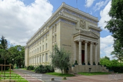 Viennaslide-05324921 Die Cité Internationale Universitaire de Paris ist eine 1925 gegründete, im 14. Arrondissement von Paris gelegene internationale Studentensiedlung. Sie beherbergt jährlich etwa 10.000 Studenten, Wissenschaftler und Künstler.