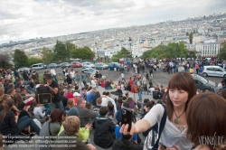 Viennaslide-05328134 Paris, Montmartre, Touristen vor Sacre-Couer - Paris, Montmartre, Tourists in Front of von Sacre-Couer