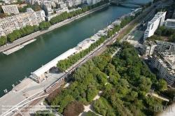 Viennaslide-05333303 Paris, RER (S-Bahn) an der Seine - Paris, Commuter Train along River Seine