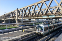 Viennaslide-05333532 Paris, RER E (Eole), Station La Defense, Architekt Jean-Marie Dutilleul // Paris, RER E (Eole), La Defense Station, Architect Jean-Marie Dutilleul